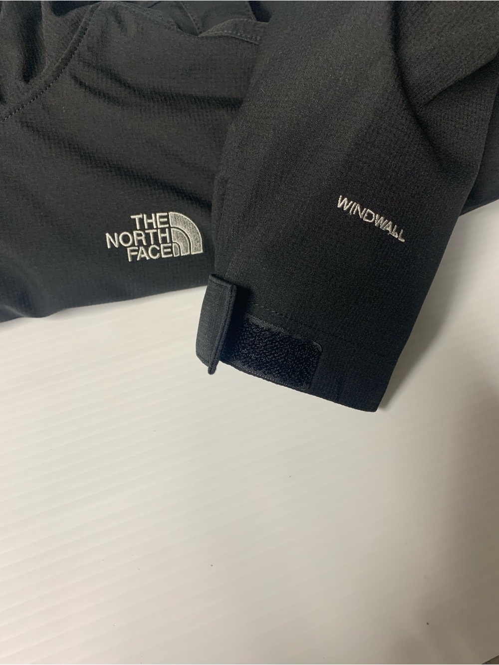 The North Face Boy’s WindWall Jacket in Black